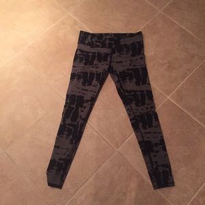 Alo Yoga Airbrush leggings